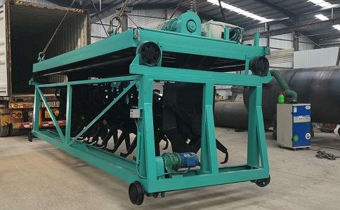 有機(jī)肥耙齒翻堆機(jī) 有機(jī)肥耙齒翻堆機(jī)